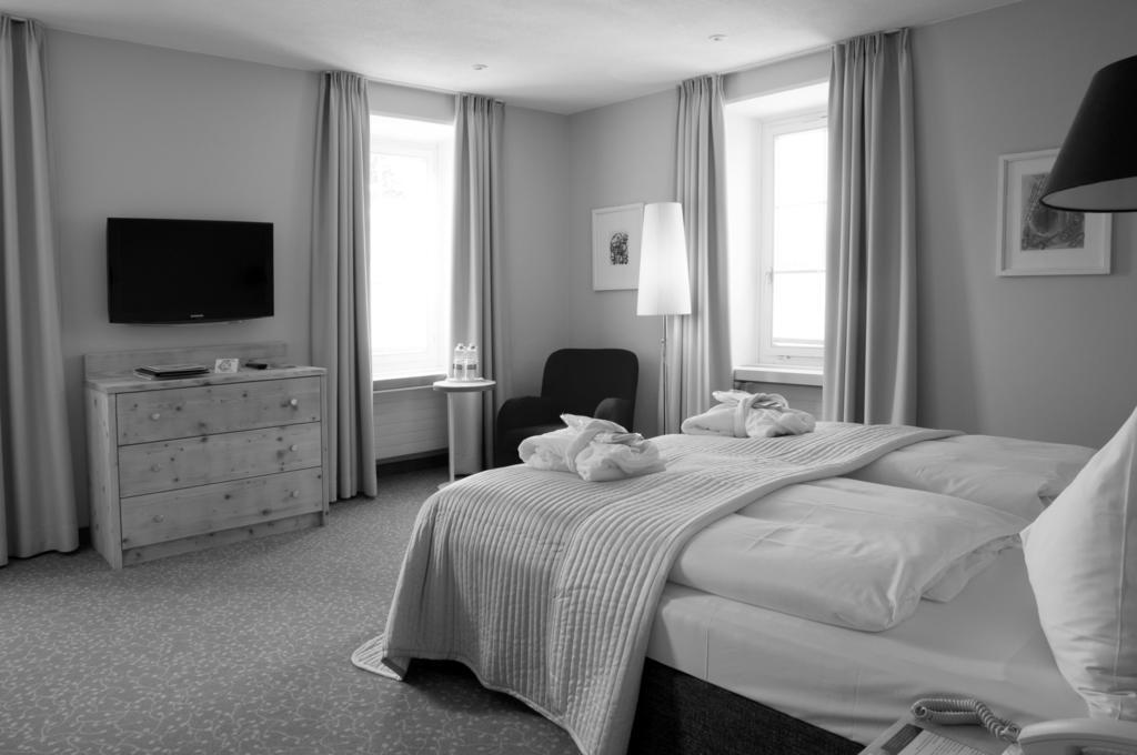 Hotel Sleep Only Pontresina Exterior foto