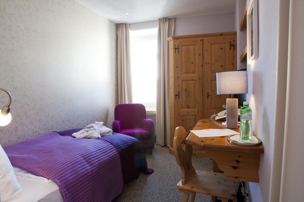 Hotel Sleep Only Pontresina Exterior foto