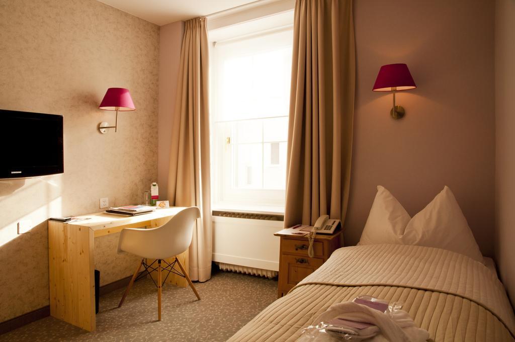 Hotel Sleep Only Pontresina Exterior foto